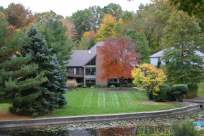 Private Guest Suite on the Portage Lakes